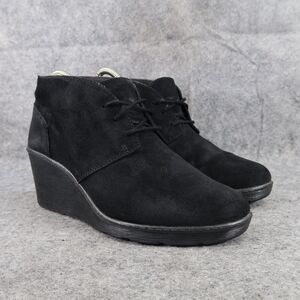 Clarks Shoes Women 7.5 Bootie Wedge Fashion Comfort Leather Classic Chukka Black